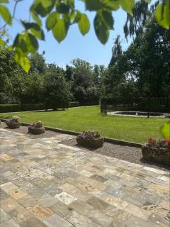 Wells House & Gardens Self Catering The Garden House Sleeps 7 - 5