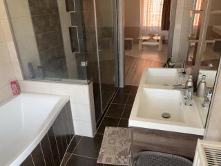 Lenti Central Apartman - 8