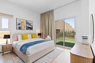 Airstay - 2BR Retreat - Huge Balcony - Remraam - 9