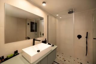 Modern 2BR Pangrati - 10min Stadium by TwentyTwo - Atenas - 7