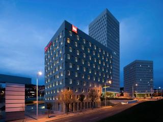 Ibis Barcelona Santa Coloma - 0