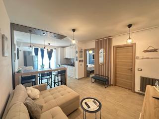 Baby Sea View and Pools Apartment- Mamaia Beach Resort - 5