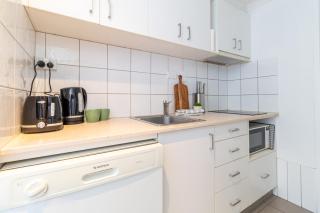 Marina Magic 2 Bed, 2 Bath apt Stunning Views - 1