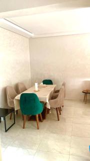 Appartement 2 chambres Vue piscine proche de la plage Wifi Netflix - 7