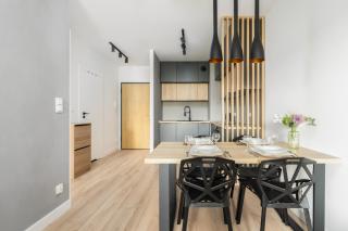 Comfortable Apartment with Parking & Garden by Noclegi Renters - 2