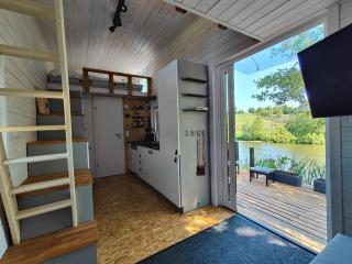 Tiny House in absoluter Alleinlage direkt am Naturteich große Terrasse Grill und Kaminofen Juli - August Mindestmietzeit 1 Woche Sa- Sa - 6