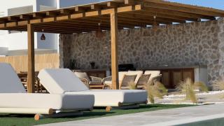 Kosnian Villa with Jeep Renegade Hybrid - 3