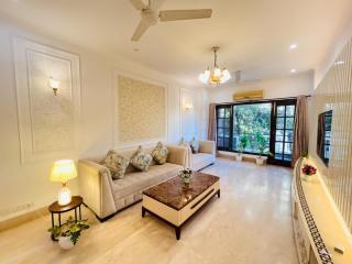 The South Manor Residency Safdarjung Enclave - 7