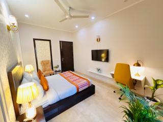 The South Manor Residency Safdarjung Enclave - 6