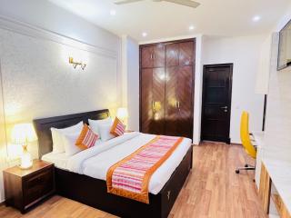 The South Manor Residency Safdarjung Enclave - 2
