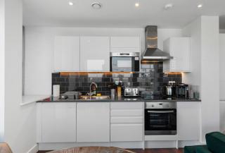 Modern City Suite - 3