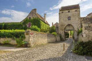 La Petite Noble - 1