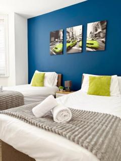 3BR Home Sleeps 6 Perfect for Short and Long Term Stays - 4