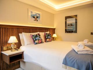 Experience Dingle at Main Street - Room 2 - 0