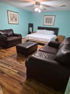 Indoor Pool & Hot Tub Sleeps 18 - 4