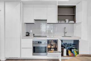 Luxury Unit Downtown Sq1 Mississauga - 8