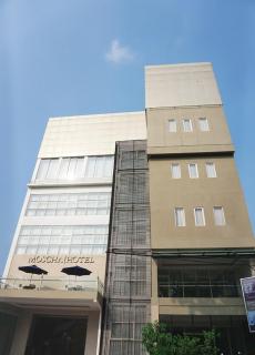 MOSCHA Hotel Surabaya - Surabaya - 9