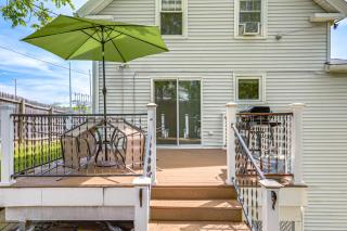 Home Near Parks & Downtown Worcester - 9