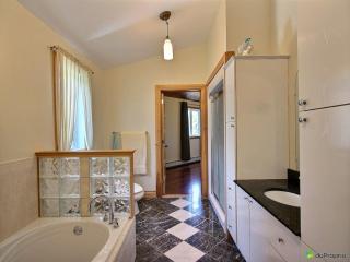 La Tour Boisée with Private Spa & Pool, Pool Table - 7