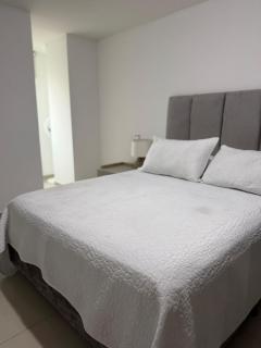apartamento amoblado sotomayor - 5