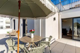 GuestReady - Spacious flat with furnished terrace - 4