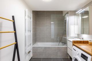 GuestReady - Spacious flat with furnished terrace - 5