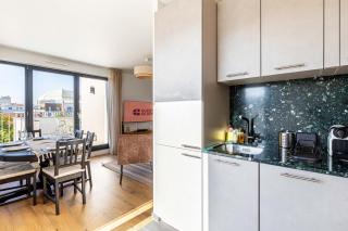 GuestReady - Spacious flat with furnished terrace - 2