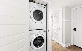 One Seagrove Place 1206 - 4