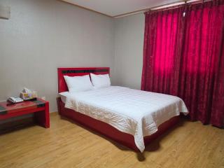 Happy Hotel - Jeju-stad - 5