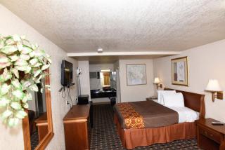 Best Budget Inn Anaheim - 8