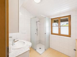 CROWN LIVING Apartments Krumbach - Highspeed WiFi - Self Check-in & Parking - 8