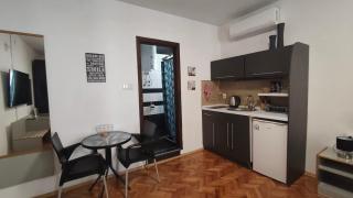 The House Apartments & Guest Rooms - 3