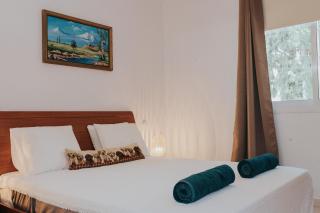 Sunny 2BR Apartment with Pool - 3