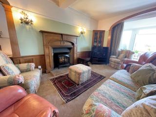 Beautiful 4BR Period Home With Spectacular Views - Pass the Keys - 9