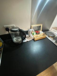 Alexandra House Apartments - 4