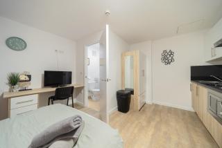 Alexandra House Apartments - 1