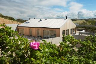 Architect-Designed House In The First Row Of Dunes - 9