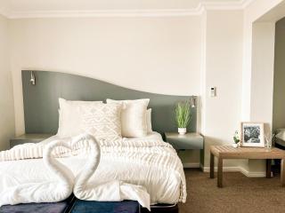 St Helena Bay Hotel - 8