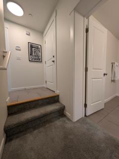Gallery House, Minimalist Luxury 4BR, Near DT & Stadiums - 7