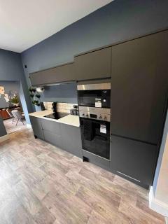 Modern 5 Bedroom Terraced Luxurious House - 9