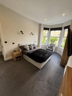 Modern 5 Bedroom Terraced Luxurious House - 4