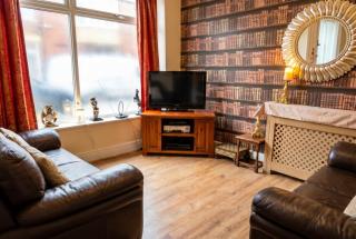 Vintage 2-bed flat with free parking in Measham - 2