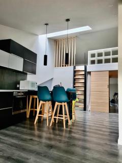 Le refuge médiéval - Appartement climatisé perché sous les toits de Billom - 0