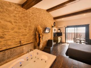 Le Lovy , Studio indépendant avec Jacuzzi - 2