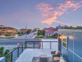 NEWLY BUILT SMV Oceanview Terrace House - 4