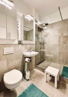 Moderne Wohnung in top Lage - 1