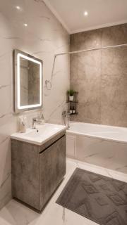 A comfortable European-style 2-bedroom apartment - 1