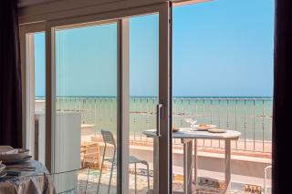 Terrazzino Frontemare Wi-Fi Free Parking - 9