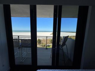 Unobstructed Gulf Views & Direct Beach Access ! - 4