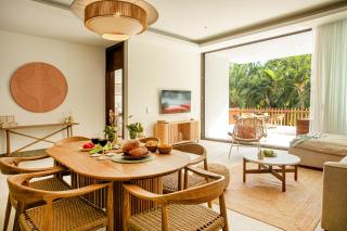 2Bed Condo with Stunning Gardens & Hotel Amenities - 8